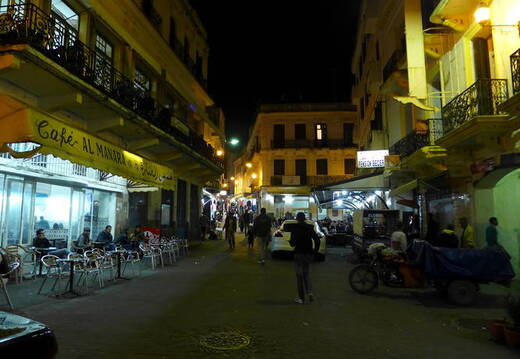 Tanger Petit Socco Medina am Abend