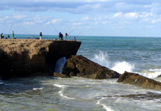 Angler an der Steilküste