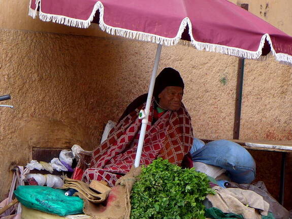 Souks von Marrakesch Gemüsestand
