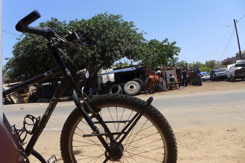 010 Dakar
      