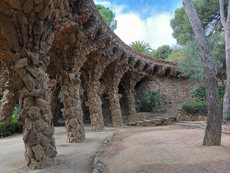 Park Güell
      