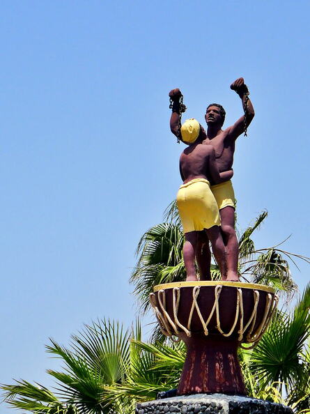senegal goree denkmal2
      