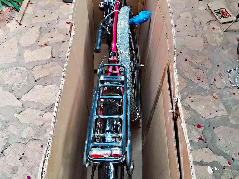 senegal toubab dialao fahrradkartons2