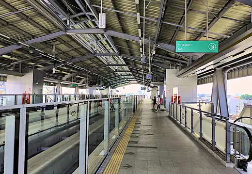 Thailand Bangkok Skytrain Bahnhof