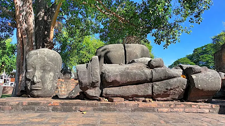 Thailand Ayutthaya Geschichtspark Buddha Statue
      