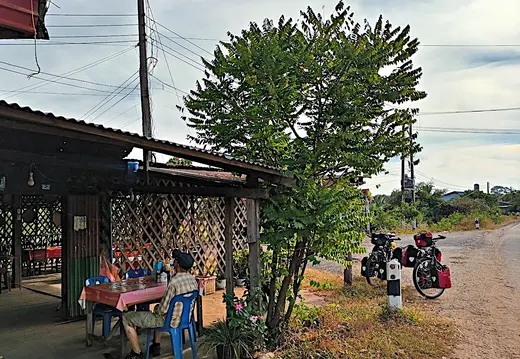 Laos Landstrasse Rast