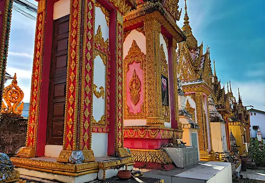 Laos Pakse Tempel Schrein