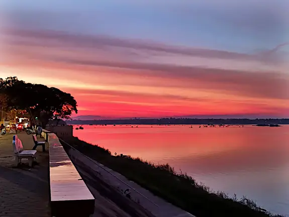 Kambodscha Mekong StungTreng Sonnenuntergang