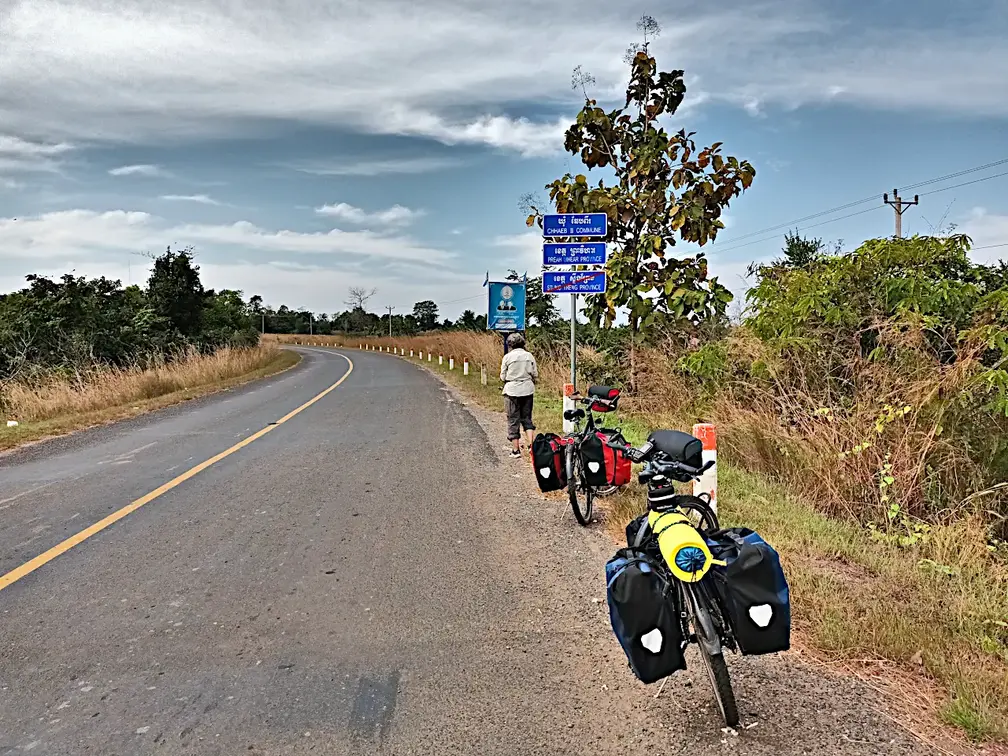 Kambodscha Landstrasse Schilder