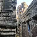 Kambodscha Angkor Tempel Bayon Saeulengang