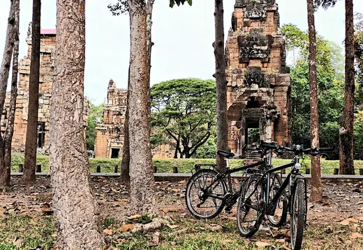 Kambodscha Angkor Tempel Fahrraeder