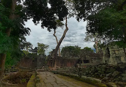 Kambodscha Angkor Tempel Mauerreste