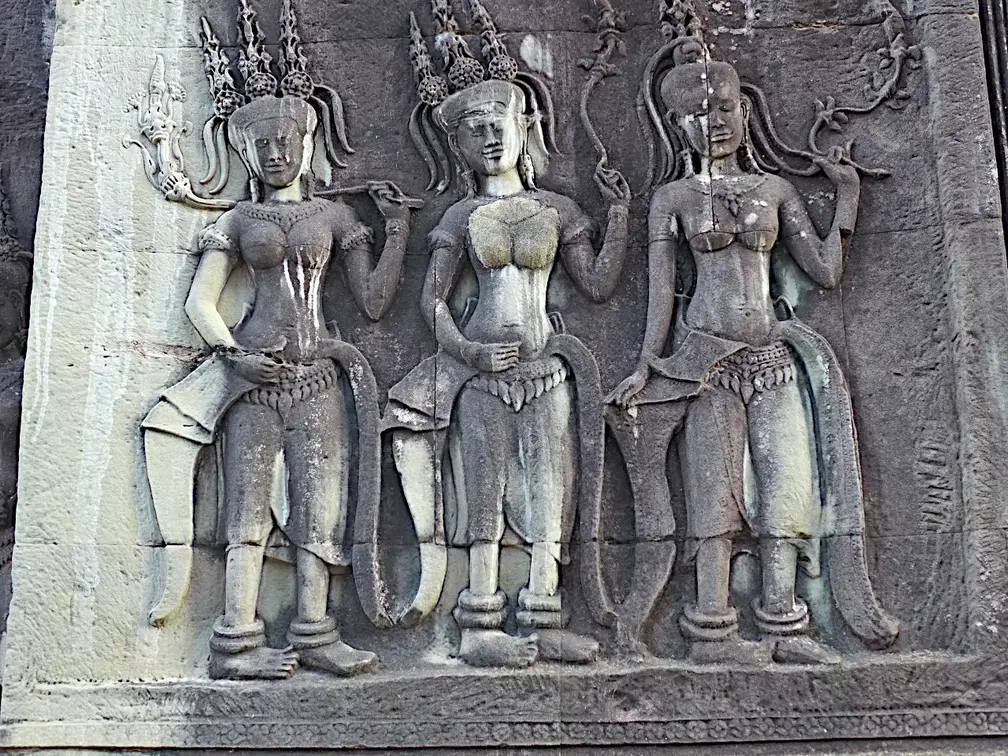 Kambodscha Angkor Tempel Relief 3Taenzerin
