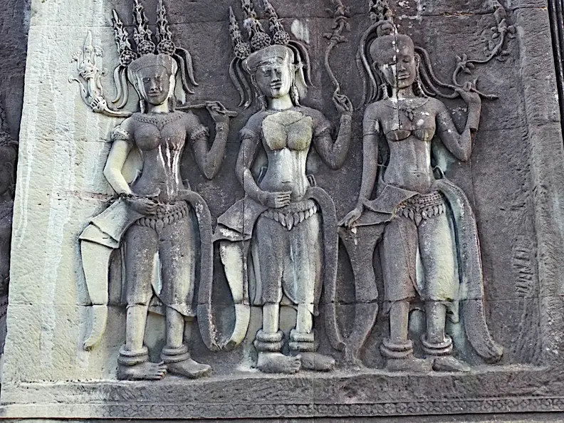 Kambodscha Angkor Tempel Relief 3Taenzerin