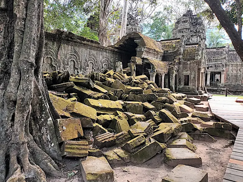 Kambodscha Angkor Tempel TaProhm Steine
      