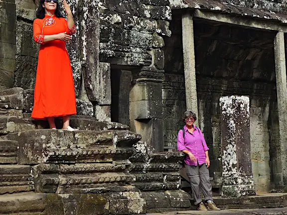 Kambodscha Angkor Tempel Touristin Schlotte