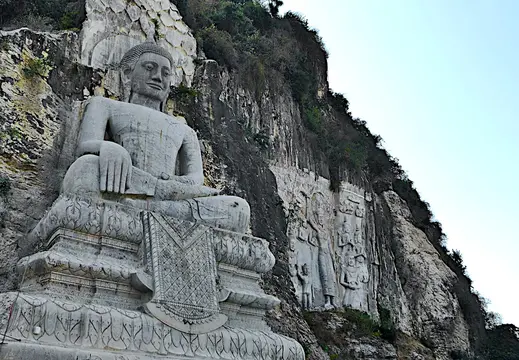 Kambodscha Phnom Sampow Buddha Statue
