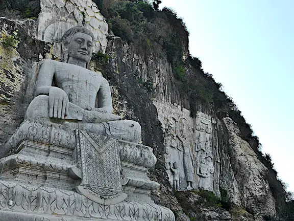 Kambodscha Phnom Sampow Buddha Statue