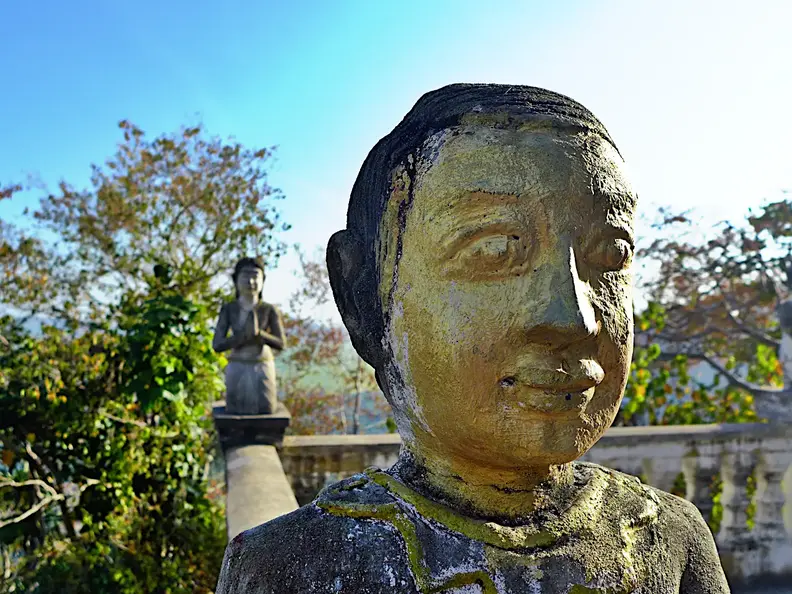 Kambodscha Phnom Sampow Tempel Skulpturen