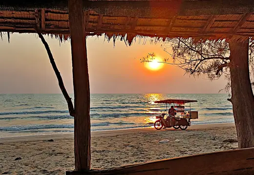 Thailand Provinz Chanthaburi Strand Verkaeufer