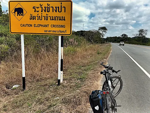 Thailand Provinz Chanthaburi Warnschild